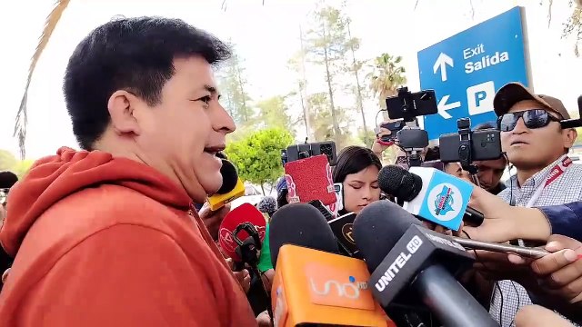 Diferentes sectores sociales evistas anuncian bloqueos y movilizaciones si aprehenden a Morales