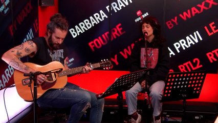 Barbara Pravi et Waxx interprètent "Voilà" en live dans Foudre