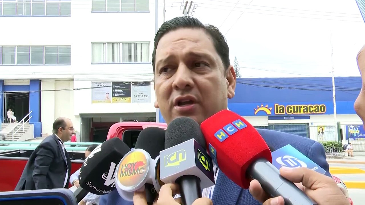 Gabriel Rubí en audiencia por caso de compra de ventiladores