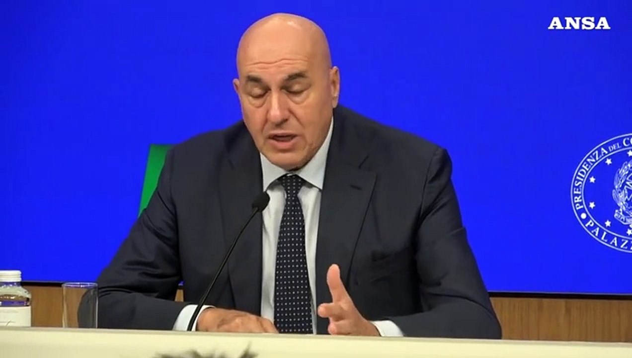 Libano, Crosetto: "Attacco contro base Unifil non e' un errore, ne' un incidente"