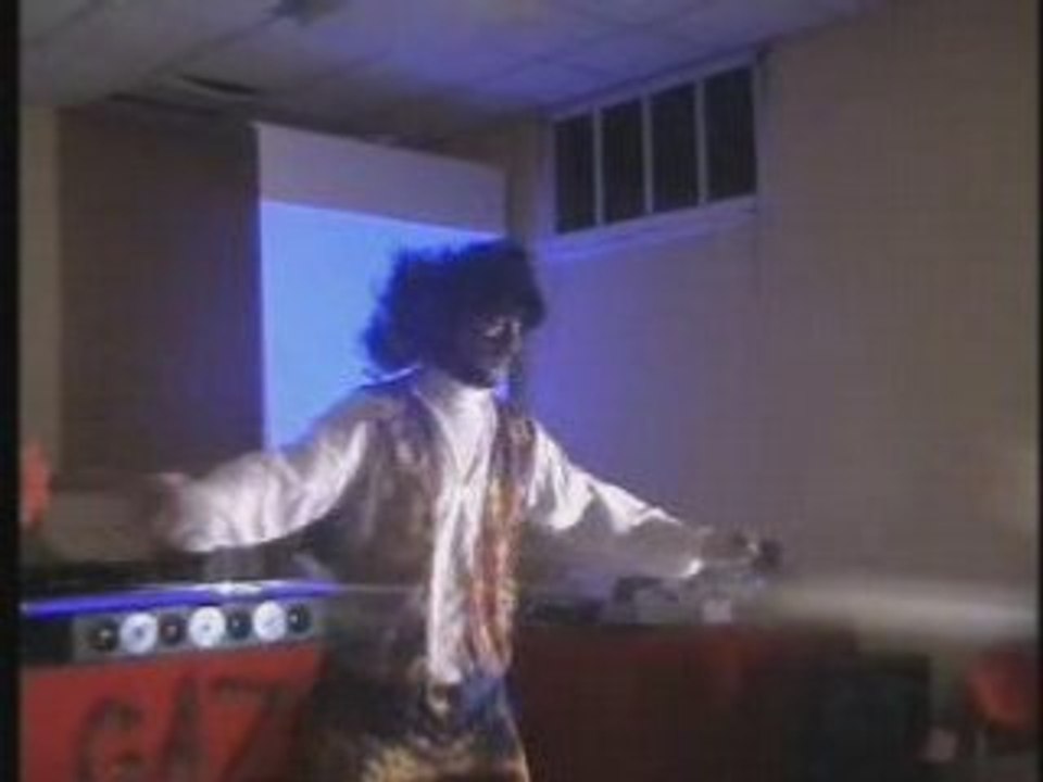 Les Nouzautes présentent le kamapet de Tifus