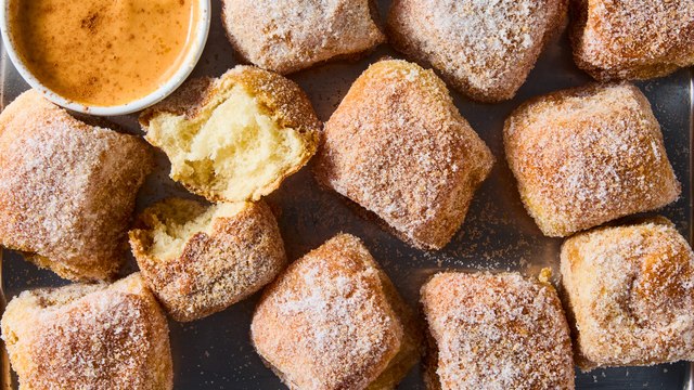 Pumpkin Spice French Toast Poppers Are Unexpectedly Crunchy