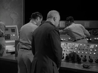 Viaje al Fondo del Mar, 01x19, El Dia del Juicio Final