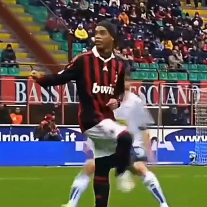Ronaldinho Top 30 Magical Tricks No One Expected