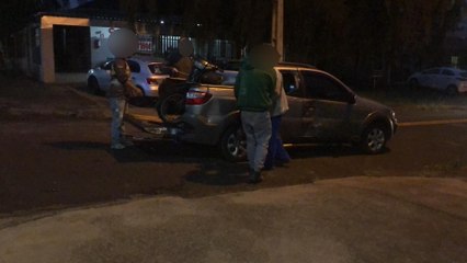 Acidente entre carro e moto é registrado no Bairro Pacaembu