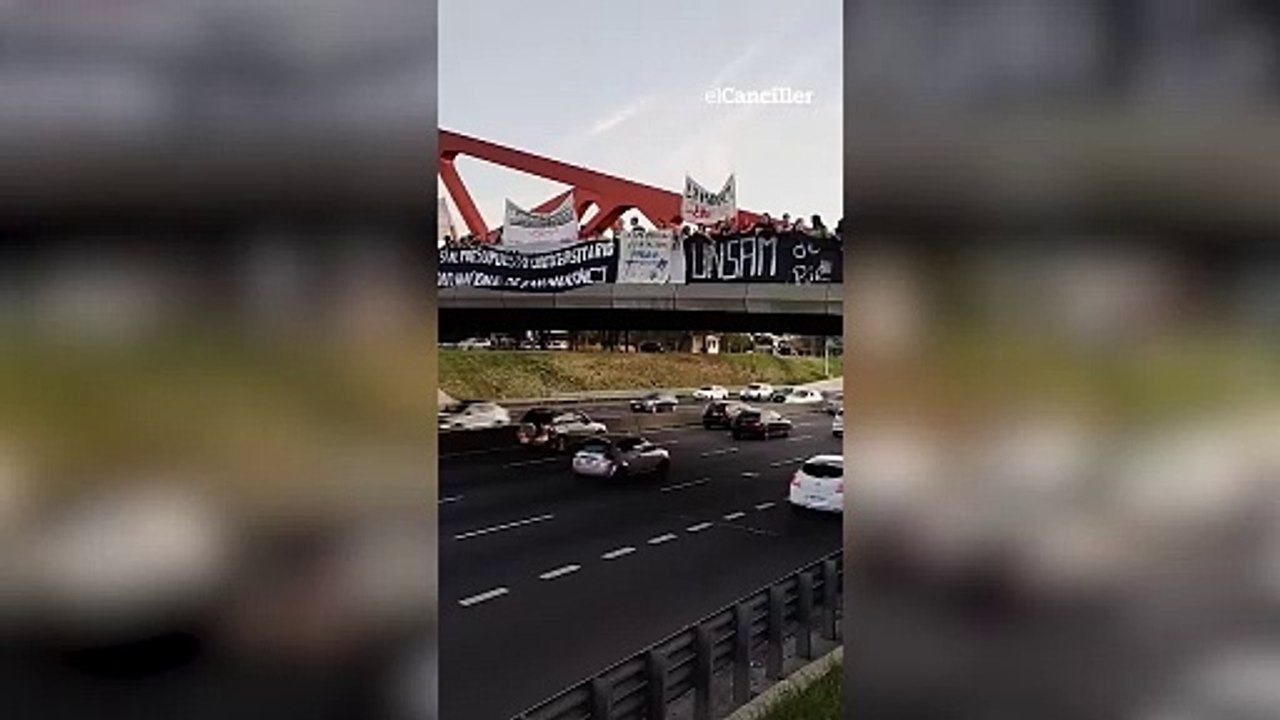 Estudiantes de la UNSAM reclamaron en la General Paz por el veto al presupuesto universitario