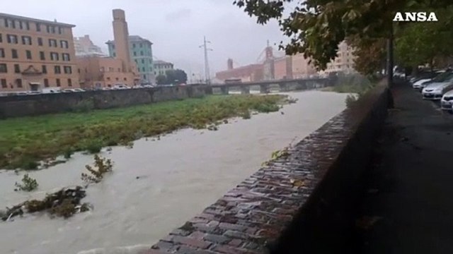 Maltempo, a Genova forti piogge e disagi alla circolazione: scatta l'allerta arancione