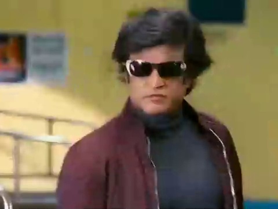SuperStar RAJNIKANTH'S Super action scene