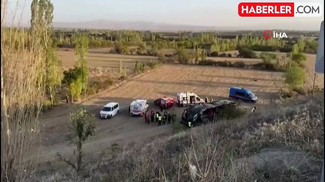 Afyonkarahisar'da yolcu otobüsü şarampole yuvarlandı: 21 yaralı