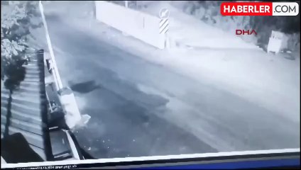 Adana'da Otomobil Kazasında Genç Sürücü Hayatını Kaybetti