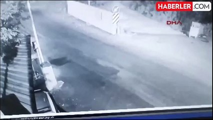 Adana'da Otomobil Kazasında Genç Sürücü Hayatını Kaybetti