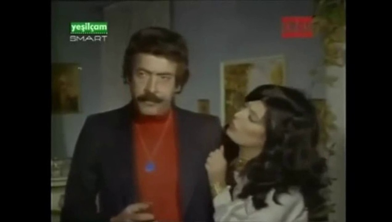 Köy Samanlıgında Solan Yaprak 1978 Zerrin Egeliler Türk Film