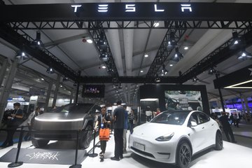 Elon Musk presenta un coche autónomo que pretende retirar a los transportistas de la carretera