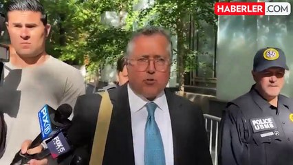 Mahkemeye zincirle getirilen Diddy, dava boyunca etrafına bakıp sırıttı