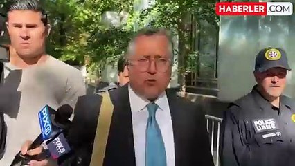 Mahkemeye zincirle getirilen Diddy, dava boyunca etrafına bakıp sırıttı