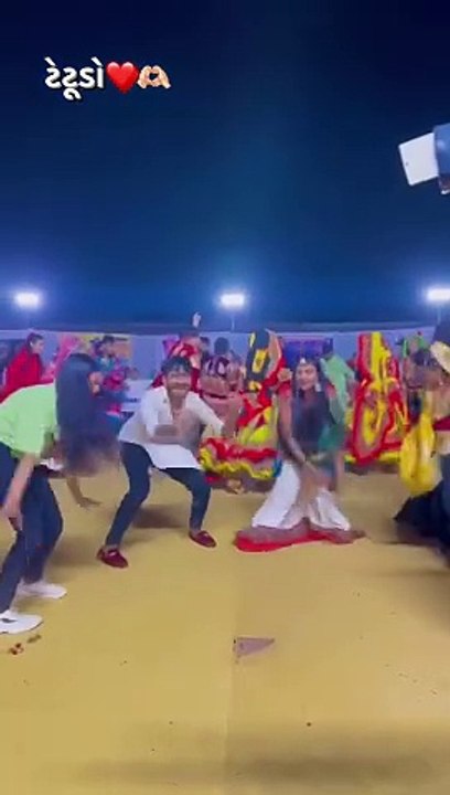 મારી સાયરો ની સાથે ટેટૂડો લેવું છે#tetudo #dandiyanight #dandiya #dandiya_night #raas #garba