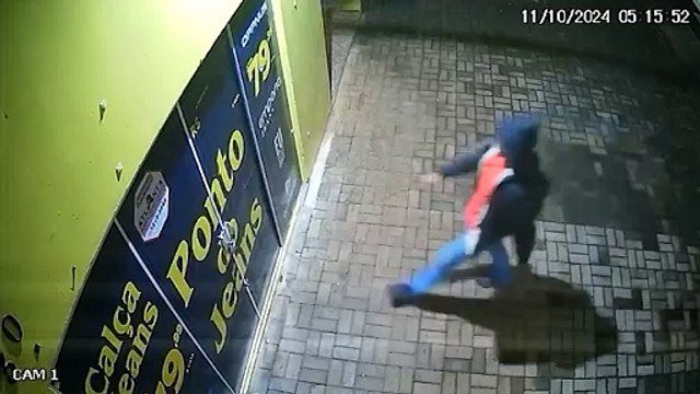 Câmeras de segurança flagram ação de bandido em tentativa de furto no Jardim Itália