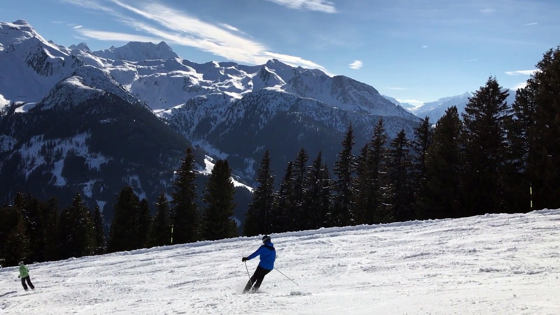 ⁣Sky on mountains-glaciers-snow skating forest with snow
