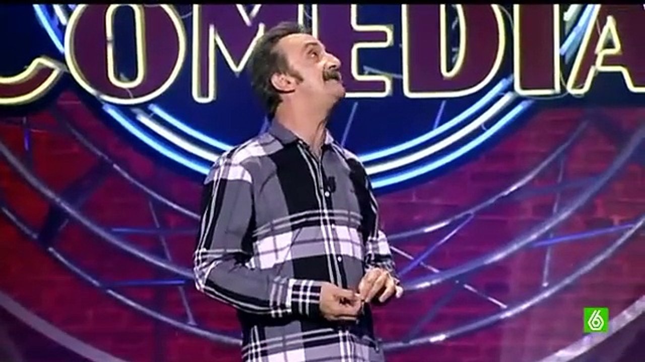 Santi Rodríguez - Mi móvil marca la hora de Moscú, pero yo no conozco a nadie ni en Alcobendas [El Club de la Comedia] #monologo #risa #chiste