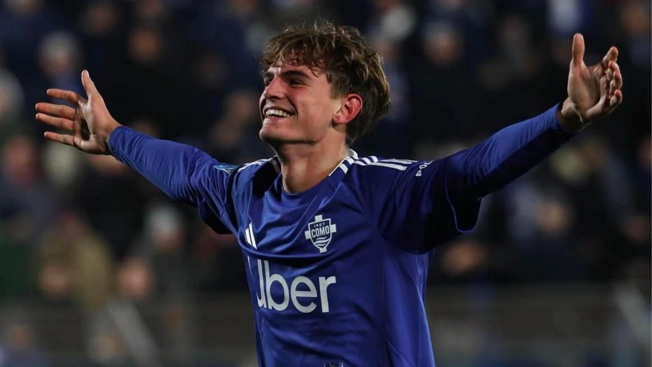 Fabregas praises 'idol' Pep Guardiola