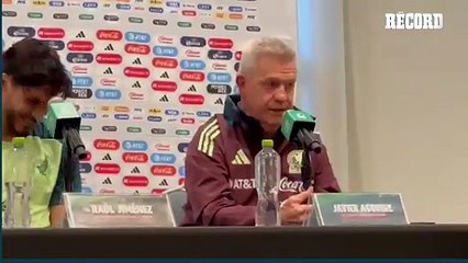 Javier Aguirre hablando del Piojo Alvarado  