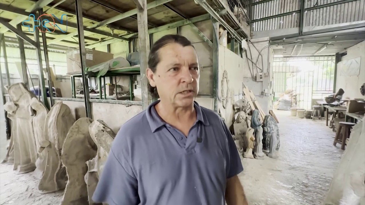 mqn-Asdrúbal Giraldo y sus imágenes con tinte religioso, colimbiano y tico-111024