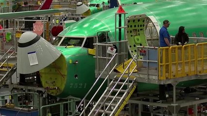 Boeing reducirá 10% su plantilla y eliminará 17.000 puestos