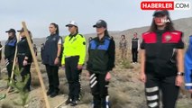 Kadın polisler, şehit kadın polislerin anısına fidan dikti