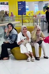 chiste del sujetador de mujer women's bra prank महिलाओं की ब्रा का मज़ाक نكتة حمالة الصدر النسائية