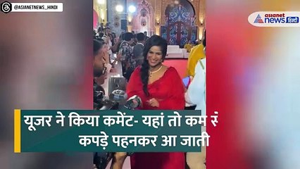 दुर्गा पूजा में ब्रा पहनकर पहुंची अभिनेत्री, यूजर बोले- यहां तो ढंग के कपड़े पहन लेती