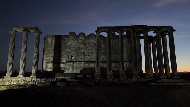 Aizanoi Antik Kenti'ndeki Zeus Tapınağı gün batımında görüntülendi!
