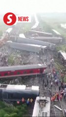 Скачать видео: At least 19 passengers wounded in India train collision