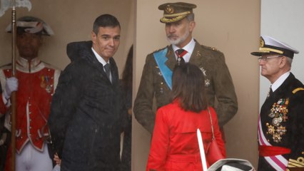 Llegada de los reyes y la princesa Leonor  para presidir el desfile militar