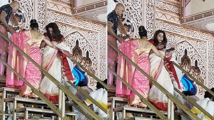 Kajol Mobile Falls At Bombay Sarbojanin Druga Puja Pandal Video, Public Reaction