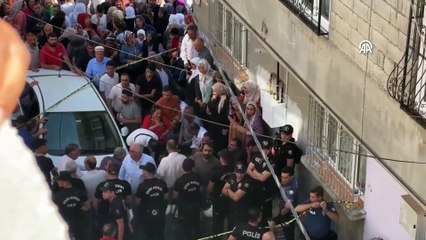 Gaziantep'te aile katliamı: Eşi ve 4 çocuğunu öldürüp intihar etti!