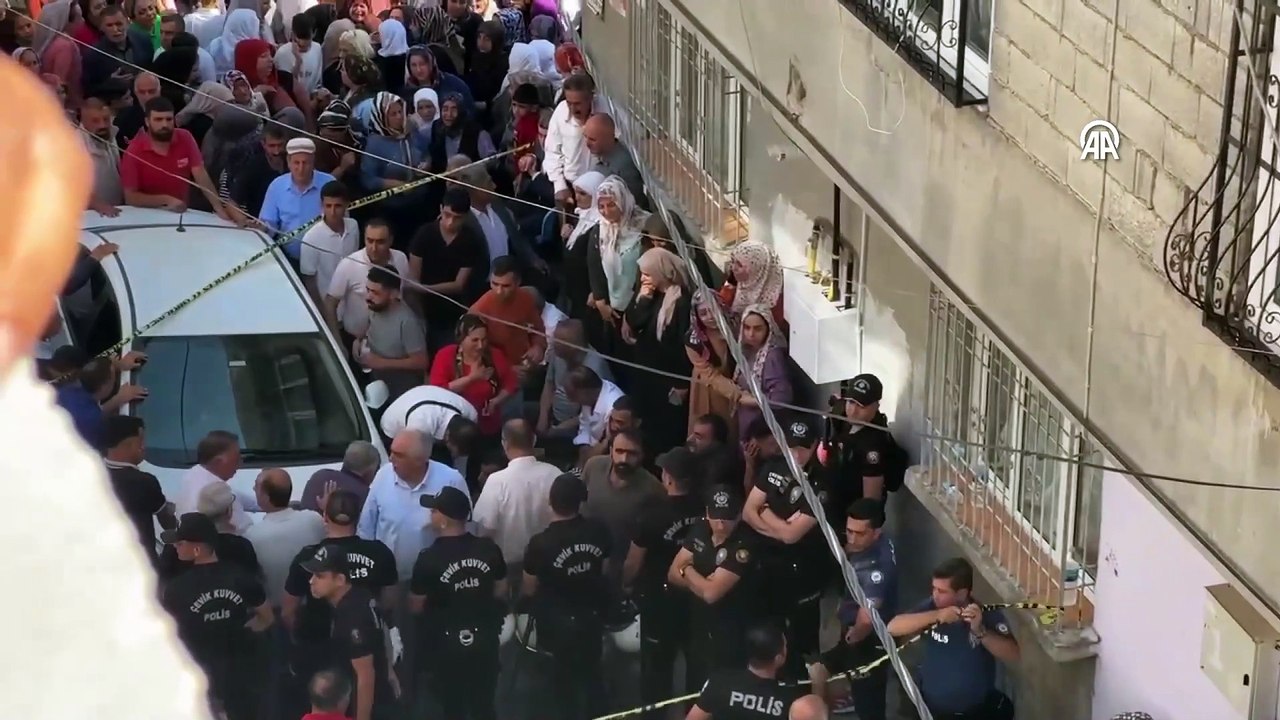 Gaziantep'te aile katliamı: Eşi ve 4 çocuğunu öldürüp intihar etti!