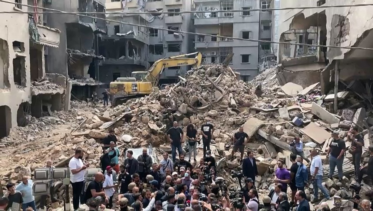 رئيس البرلمان الإيراني يتفقد موقع الغارة الإسرائيلية الأعنف في قلب بيروت