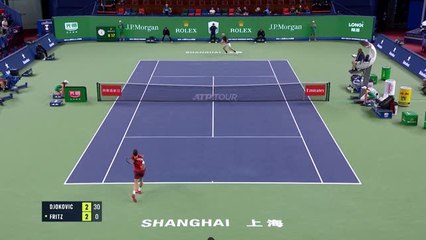 Shanghai - Djokovic rejoint Sinner en finale
