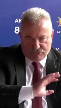 Ak Parti Rize İl Başkanı Mehmet Akif Ersoy’un şiiri ile cevap vermek istedi ama şiiri okuyamadı