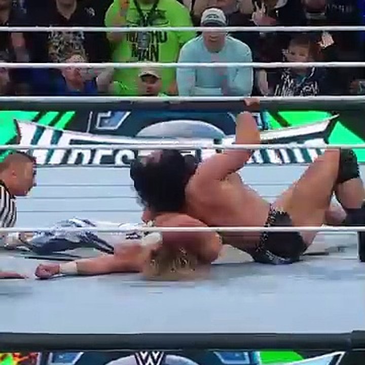 CLASH OF THE TITANS!Drew McIntyre vs Seth Rollins:Wwe Raw