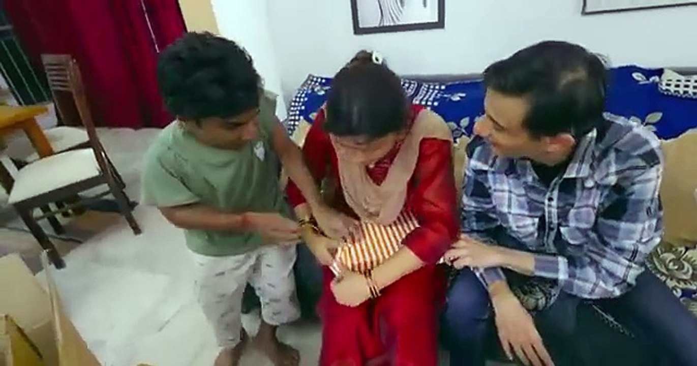 DAILY VLOGGERS PARODY  _ CARRYMINATI