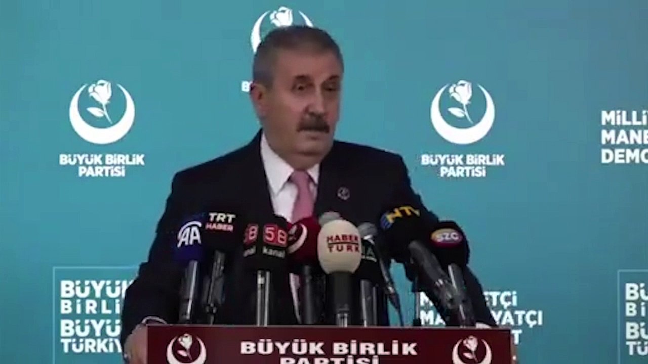 BBP Genel Başkanı Destici: 100 bin lira limiti olup 750 lira kredi kartı aidatı vermeyen DEM’i, Yunanistan’ı, Ermenistan’ı savunur