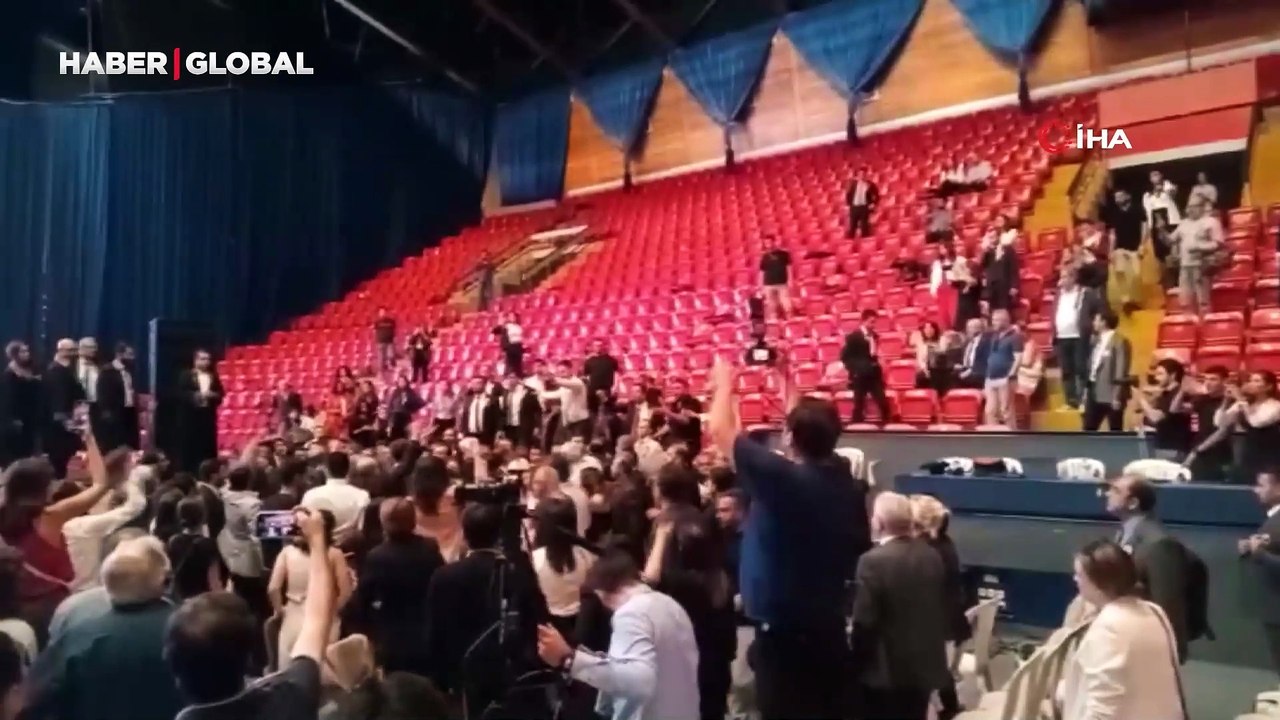 Ankara Barosu Genel Kurulu'nda kavga "Baroda terörist istemiyoruz"