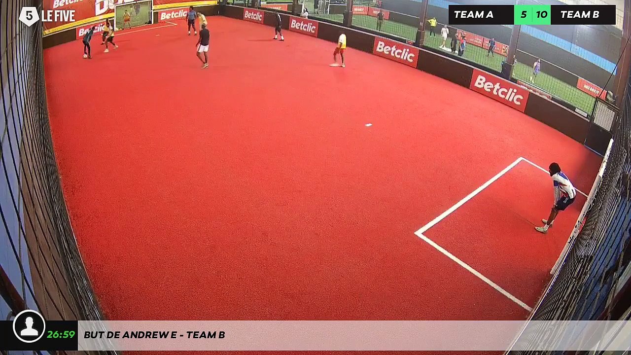 But de Andrew E - Team B