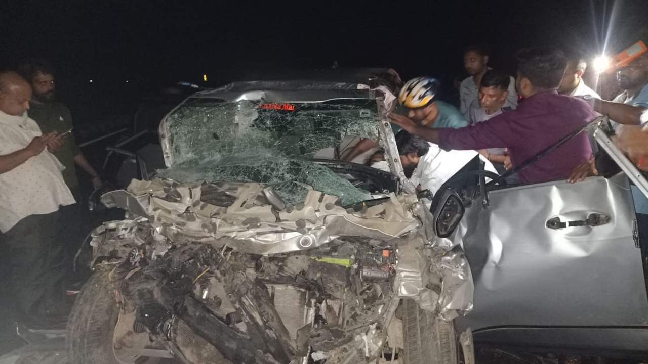 लखनऊ आगरा एक्सप्रेसवे दुर्घटना लेटेस्ट अपडेट: द...