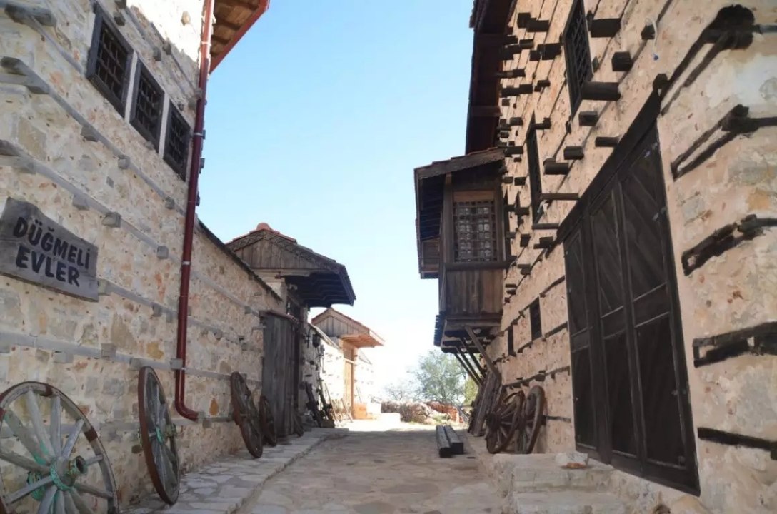 Antalya’nın 800 yıllık tarihi! Avrupalı turistlerin uğrak noktası oldu