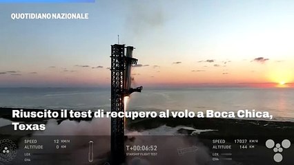 Il super razzo di Starship rientra nella rampa di lancio