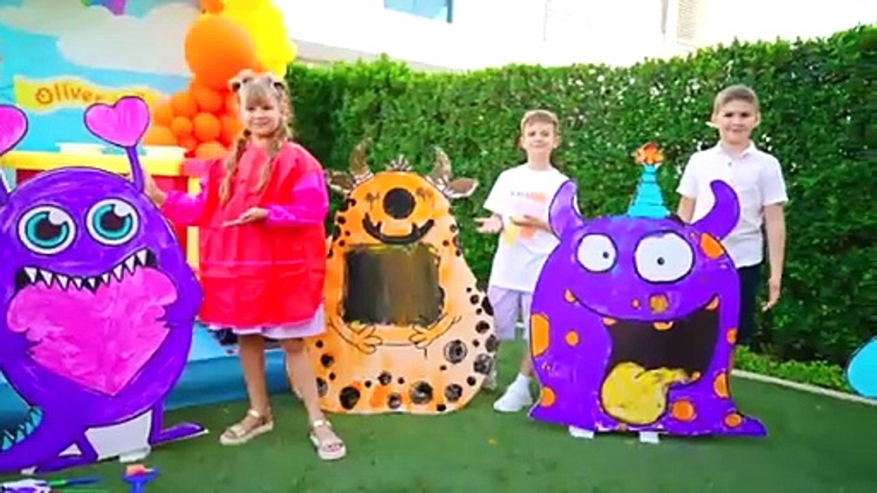 Roma_and_Diana_have_fun_at_Oliver_s_birthday(360p)