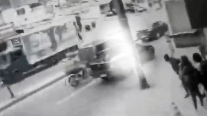 Mientras esperaba en el tráfico, tres sicarios llegan a matar a conductor