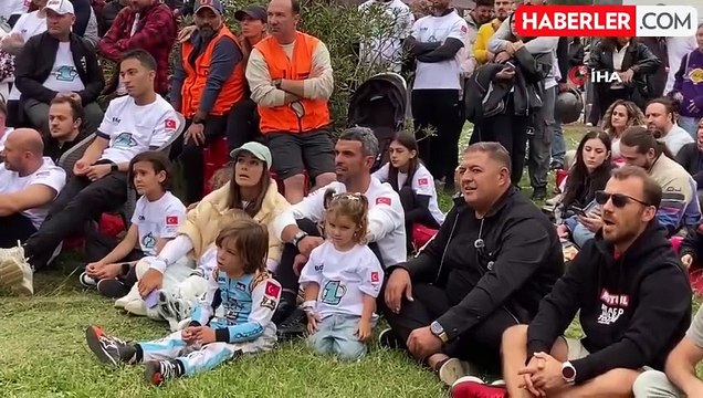 Toprak Razgatlıoğlu, İkinci Yarışı Kazandı; Kenan Sofuoğlu Sevinçle İzledi